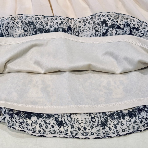 Like New‼️American Eagle Outfitters Cream&Black Chiffon Mini Ballet Skirt, Sz S - Picture 3 of 10